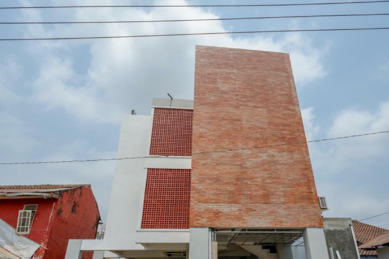 Hotel RedDoorz near RSUD Margono Purwokerto 3 Esterno foto
